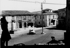 Piazza della repubblica vista dalla scalinata della Chiesa Matrice